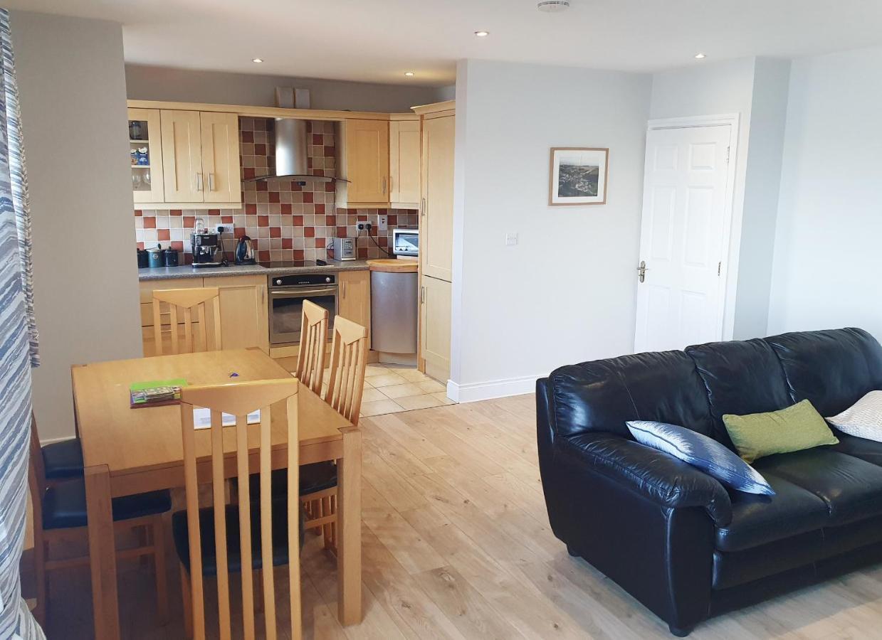 Ballycotton Holiday Apartment No 6 By Trident Holiday Homes Dış mekan fotoğraf