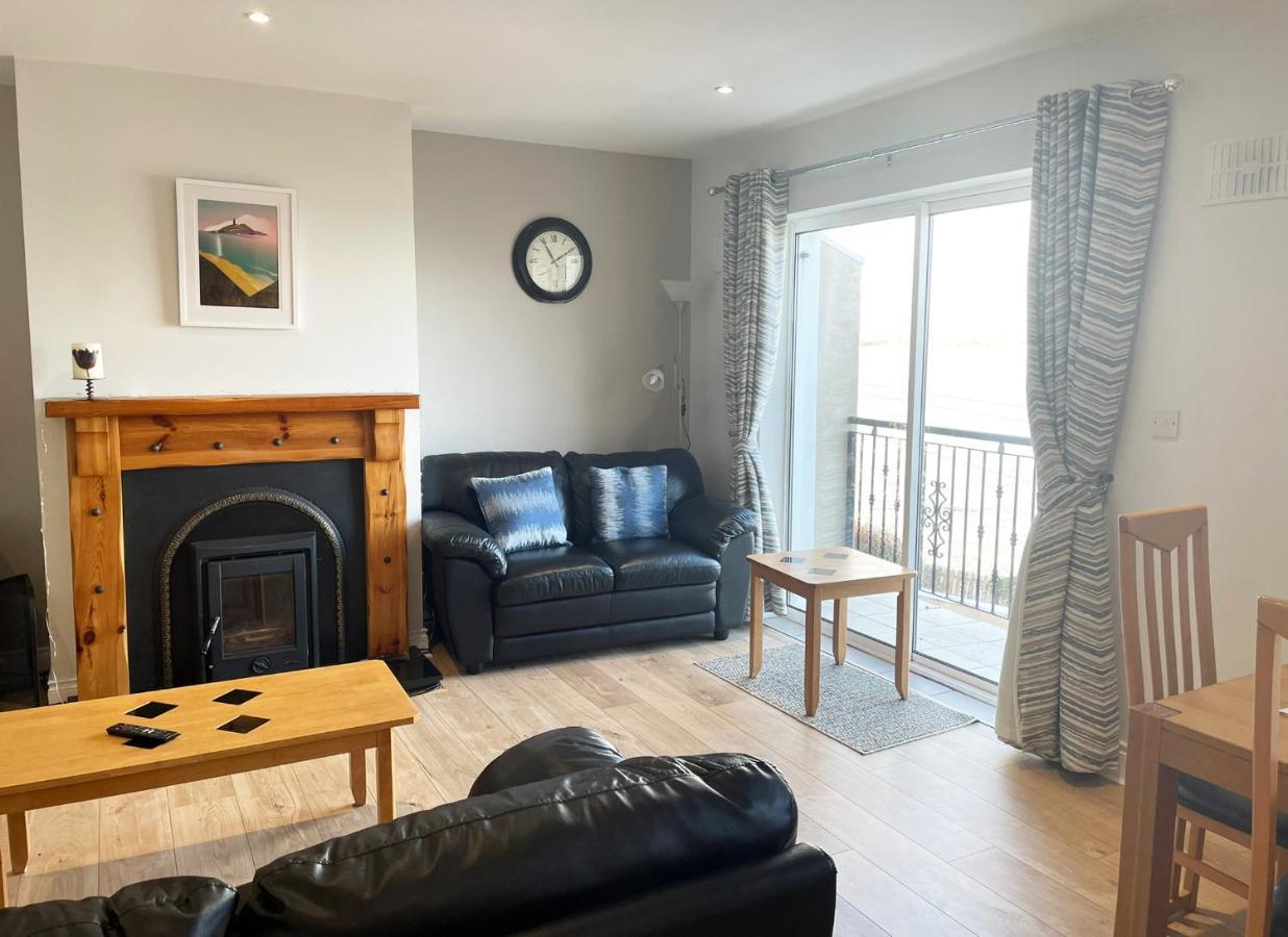 Ballycotton Holiday Apartment No 6 By Trident Holiday Homes Dış mekan fotoğraf