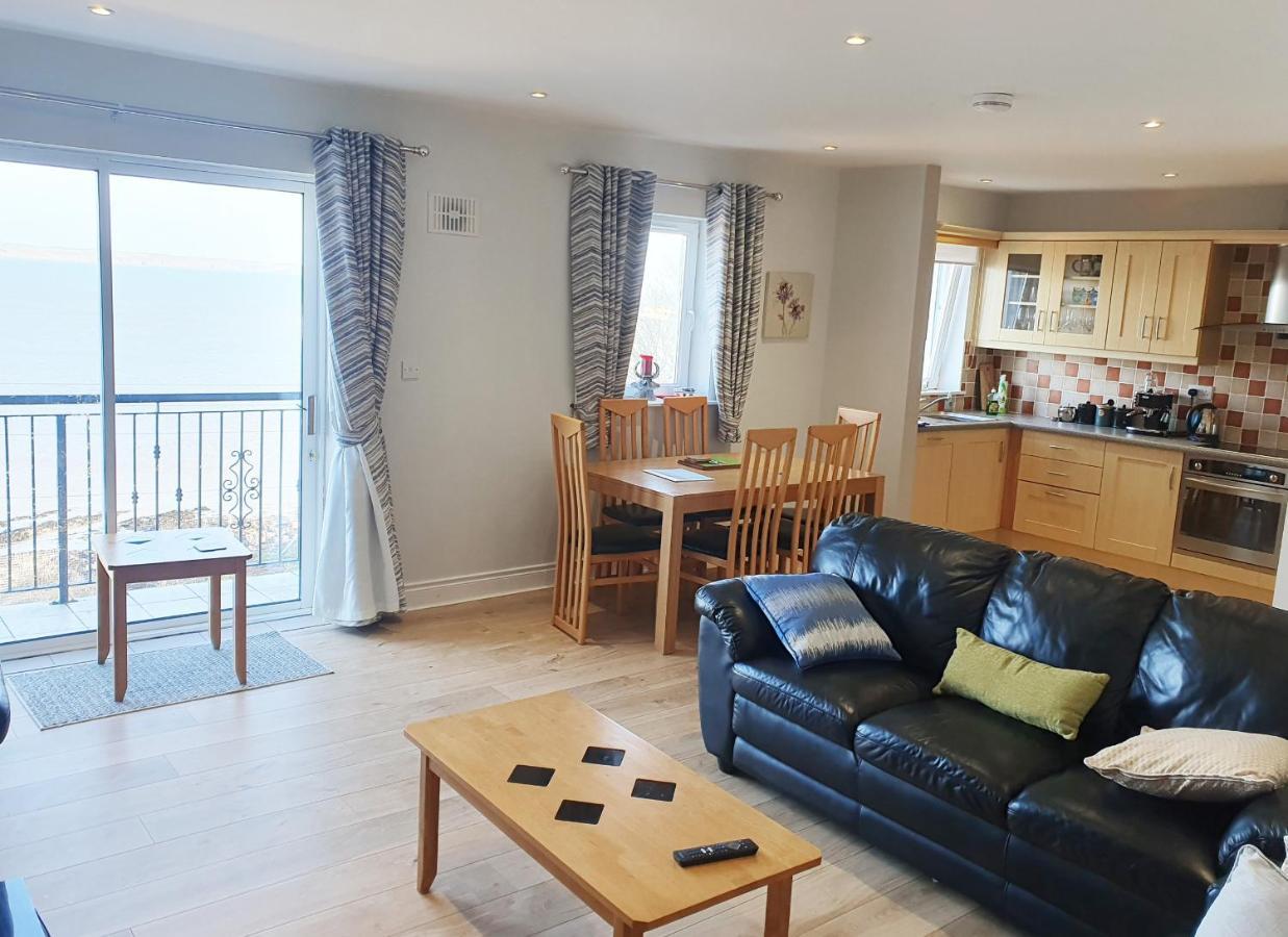 Ballycotton Holiday Apartment No 6 By Trident Holiday Homes Dış mekan fotoğraf