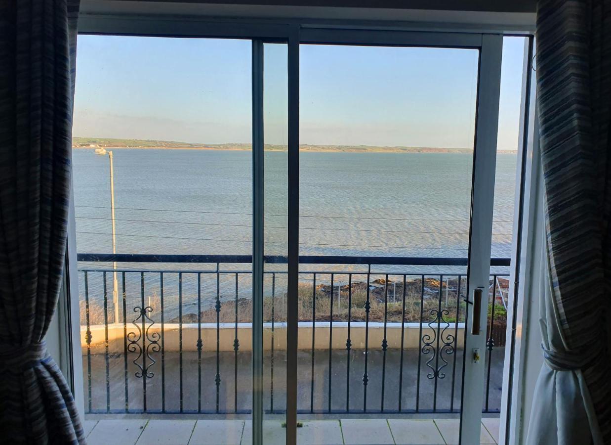 Ballycotton Holiday Apartment No 6 By Trident Holiday Homes Dış mekan fotoğraf